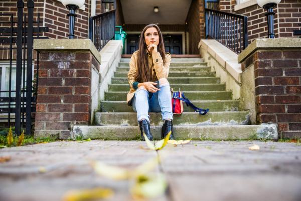 彼氏のLINE返信なしにイライラ・・・そんな私は【恋愛依存】にあてはまる？