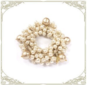 ※読者プレゼントあり※アラサーでも安心してつけられる！ 高級感とデザインが光る〝大人女史“のためのヘアアクセサリー