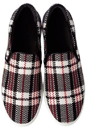 1度ハマったらやめられない！超楽チンなのにエレガントな「オトナ流スニーカースタイル」