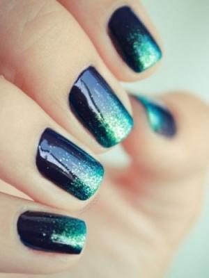 ファッションと掛け合わせて！「秋ネイル」の本格トータルコーデ術