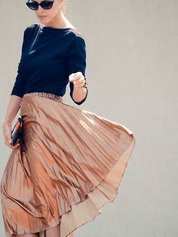 ファッションと掛け合わせて！「秋ネイル」の本格トータルコーデ術