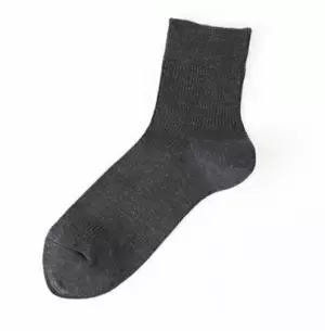 秋冬のこなれ感は「靴下コーデ」から！大人の女性こそ靴下でカジュアルダウン