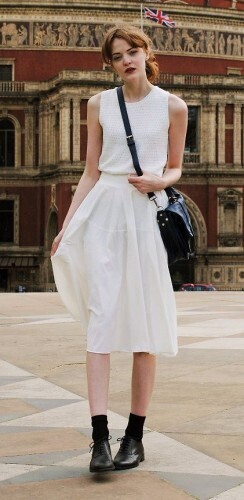 秋冬のこなれ感は「靴下コーデ」から！大人の女性こそ靴下でカジュアルダウン