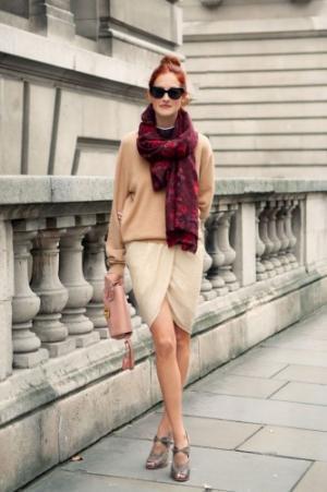 モードもカジュアルも自由自在！大人の旬カラー「バーガンディ」の着回し術