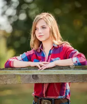 あなたの顔を、もっと魅力的な印象に変えられる！お手軽な4つの方法