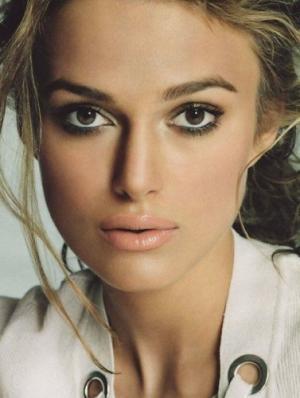 あなたの顔を、もっと魅力的な印象に変えられる！お手軽な4つの方法