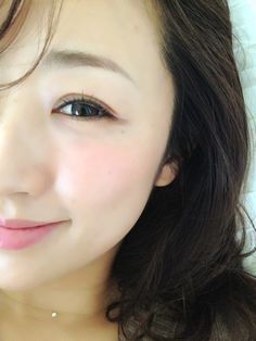 あなたの顔を、もっと魅力的な印象に変えられる！お手軽な4つの方法