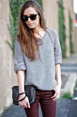 マンネリファッションが見違える！定番「グレー」を秋の旬カラーでアップデート