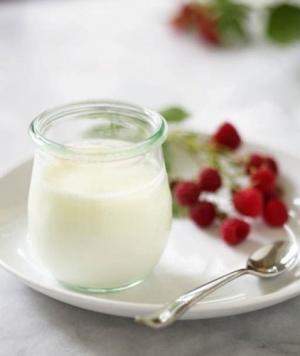 治りにくい肌荒れの原因はコレだった！化粧品選びより大切なことって？