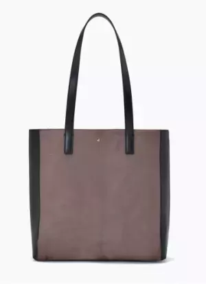 仕事で使える優秀バッグ！実用性もデザインもOKな秋冬のトレンドって!?