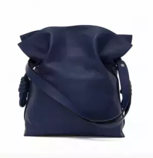 仕事で使える優秀バッグ！実用性もデザインもOKな秋冬のトレンドって!?