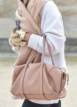 マンネリコーデを劇的おしゃれに！今冬の流行色をさりげなく取り入れるには？