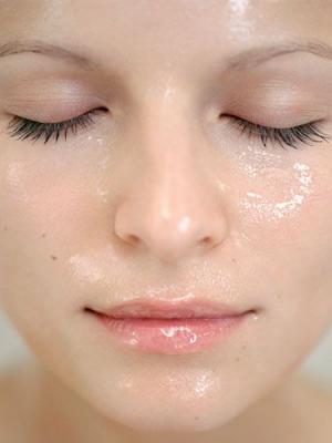 思わず鏡を見つめたくなる！アラフォー女性のすっぴん美人の作り方とは？