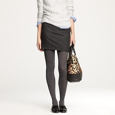 黒タイツより万能！頼れる「グレータイツ」で今年らしいこなれ感を