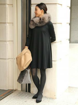 黒タイツより万能！頼れる「グレータイツ」で今年らしいこなれ感を