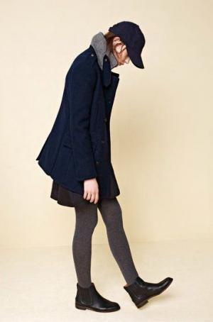 黒タイツより万能！頼れる「グレータイツ」で今年らしいこなれ感を