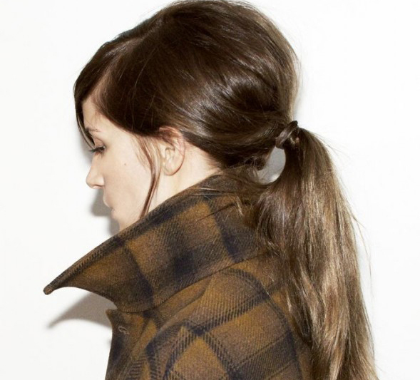 「ひとつ結び」で小顔に！簡単キレイになれるバリエーション13枚