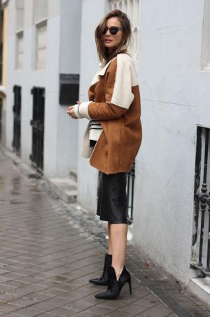 実は老けて見えていた!？流行ひざ下タイトスカート冬のNGコーデと解決法