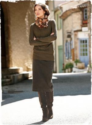 実は老けて見えていた!？流行ひざ下タイトスカート冬のNGコーデと解決法