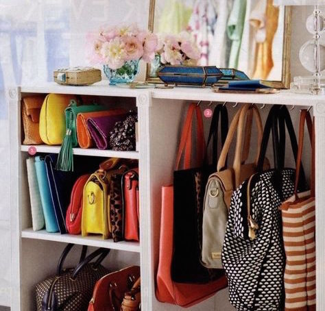 年末大掃除でクローゼットがスッキリ！バック収納術