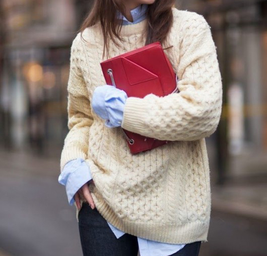 組み合わせ方で劇的に変わる！ニットをおしゃれに着こなす方法