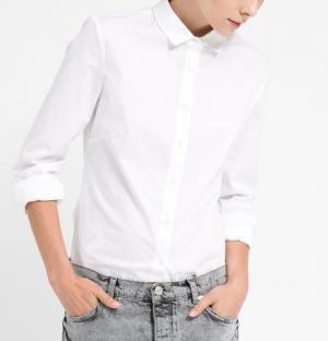 定番「白シャツ」の旬の着こなし方とは？一気にあかぬけオトナ女子に！