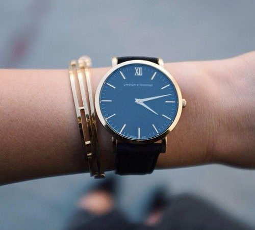 色気を出すならメンズライクアイテムを！あなたの隠れた魅力を引き出してくれる!!