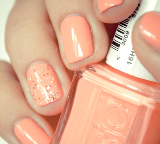 まだ寒いけど指先は春で可愛く！オフィスOKのオトナ女子向けネイル