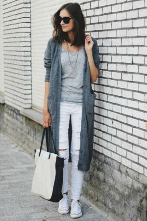 気になるヒップやお腹をカバーして「タイトパンツ」を着こなす方法