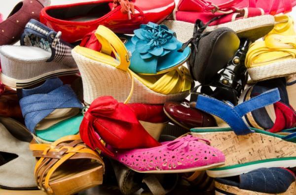 【家に靴があふれている人へ】美しくて機能的な「靴の収納」方法