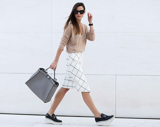 大人女子にぴったり！今春トレンドの「通勤バッグ」で一気に旬スタイルに！