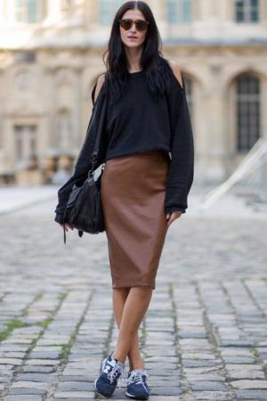 誰でも簡単！かっこよく「春色スニーカー」を履きこなすには？