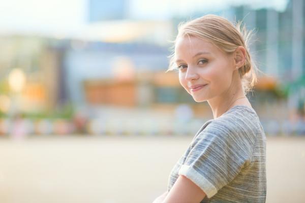 今春大ブーム中！カバー力抜群なのに肌ストレスフリーの万能BB【SNS上の謎の美女MEGBABYも愛用】