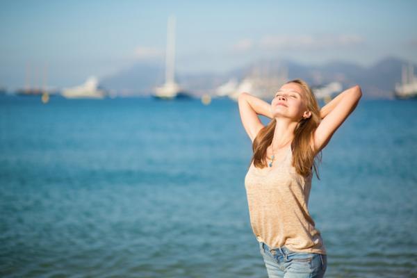 今春大ブーム中！カバー力抜群なのに肌ストレスフリーの万能BB【SNS上の謎の美女MEGBABYも愛用】