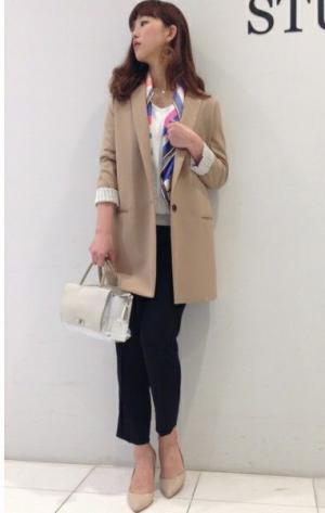 オンもオフも大活躍！春の大本命「チェスターコート」の着まわしテクとは？