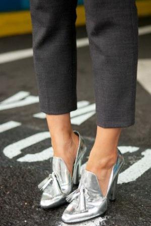 だれでも知的で上品に！「ネイビー」の今シーズンらしい着こなし方とは？