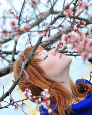 春の3大トレンドカラーを要チェック！誰でも旬のファッションスタイルに！