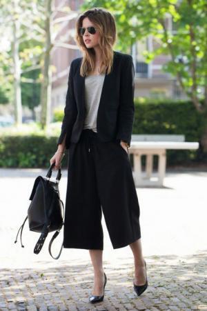 マンネリ通勤コーデが見違える！定番「黒のテーラードジャケット」を新鮮に着まわすテク