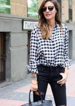 こなれ感が抜群！今シーズン流行のシャツにあわせた「アクセ」の選び方って？