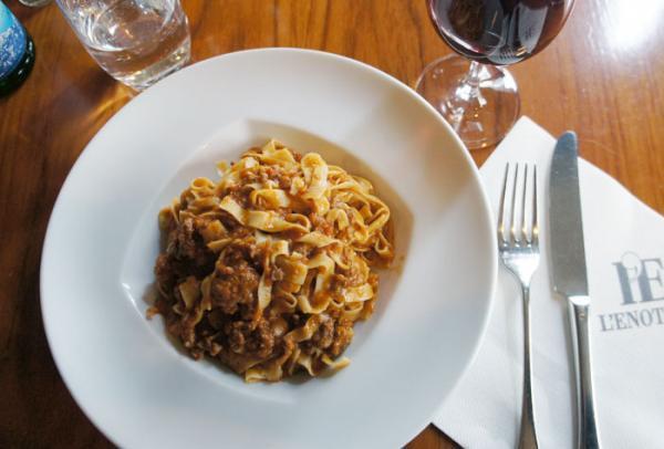 【食べても太らない】めちゃくちゃ食べてもパリジェンヌがなぜか細い理由とは？