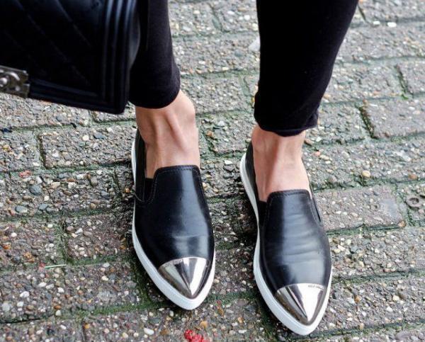 超簡単に旬スタイル！流行のスポーツミックスの大人っぽいコーデとは？