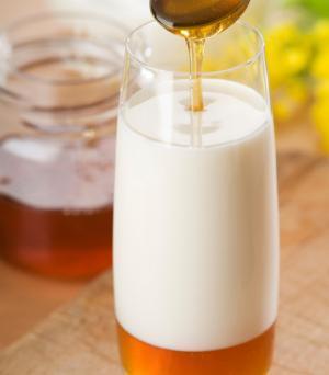 安価に贅沢パック！乾燥・美白ケアには牛乳やフルーツの手作りパックが最高！