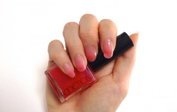 夏気分を先どり！女っぽい上品ネイルは「シロップネイル」を使えばカンタン！