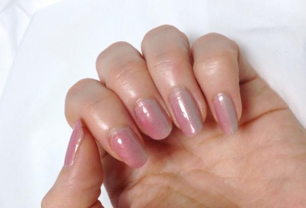 夏気分を先どり！女っぽい上品ネイルは「シロップネイル」を使えばカンタン！