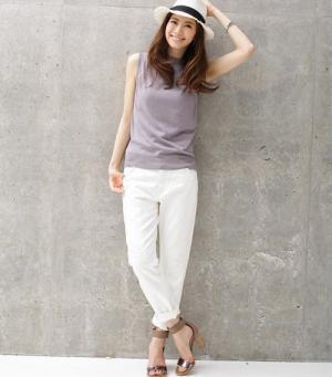 こなれ感も旬ムードも抜群！「ダメージデニム」をキレイめに履きこなすポイント3つ