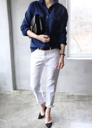 こなれ感も旬ムードも抜群！「ダメージデニム」をキレイめに履きこなすポイント3つ