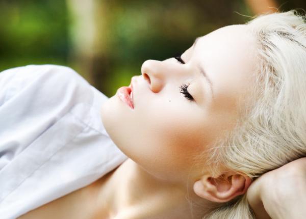 【もう悩まない！】夏に悪化する「鼻の黒ずみ」は●●でカンタンに撃退できる!?