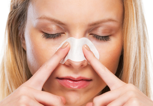 【もう悩まない！】夏に悪化する「鼻の黒ずみ」は●●でカンタンに撃退できる!?