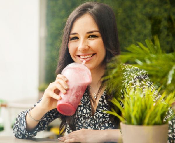 セレブ美女の「朝スムージー習慣」をマネするには？どんどんキレイになる簡単レシピ6選