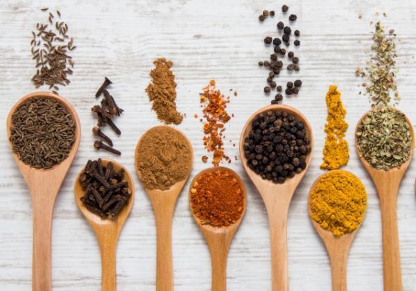 夏は火鍋でキレイに痩せよう！簡単レシピから薬膳ブレンド法まで